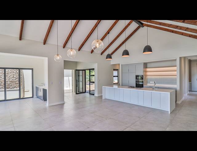 5 BEDROOM GATED ESTATE FOR SALE IN KYALAMI
